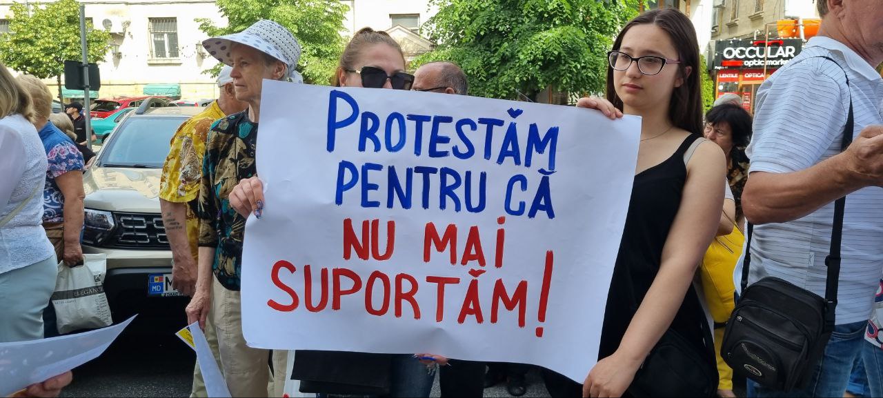 Partidele „ȘOR” și „Renaștere” au cerut micșorarea tarifului pentru gaze naturale până la 6 lei